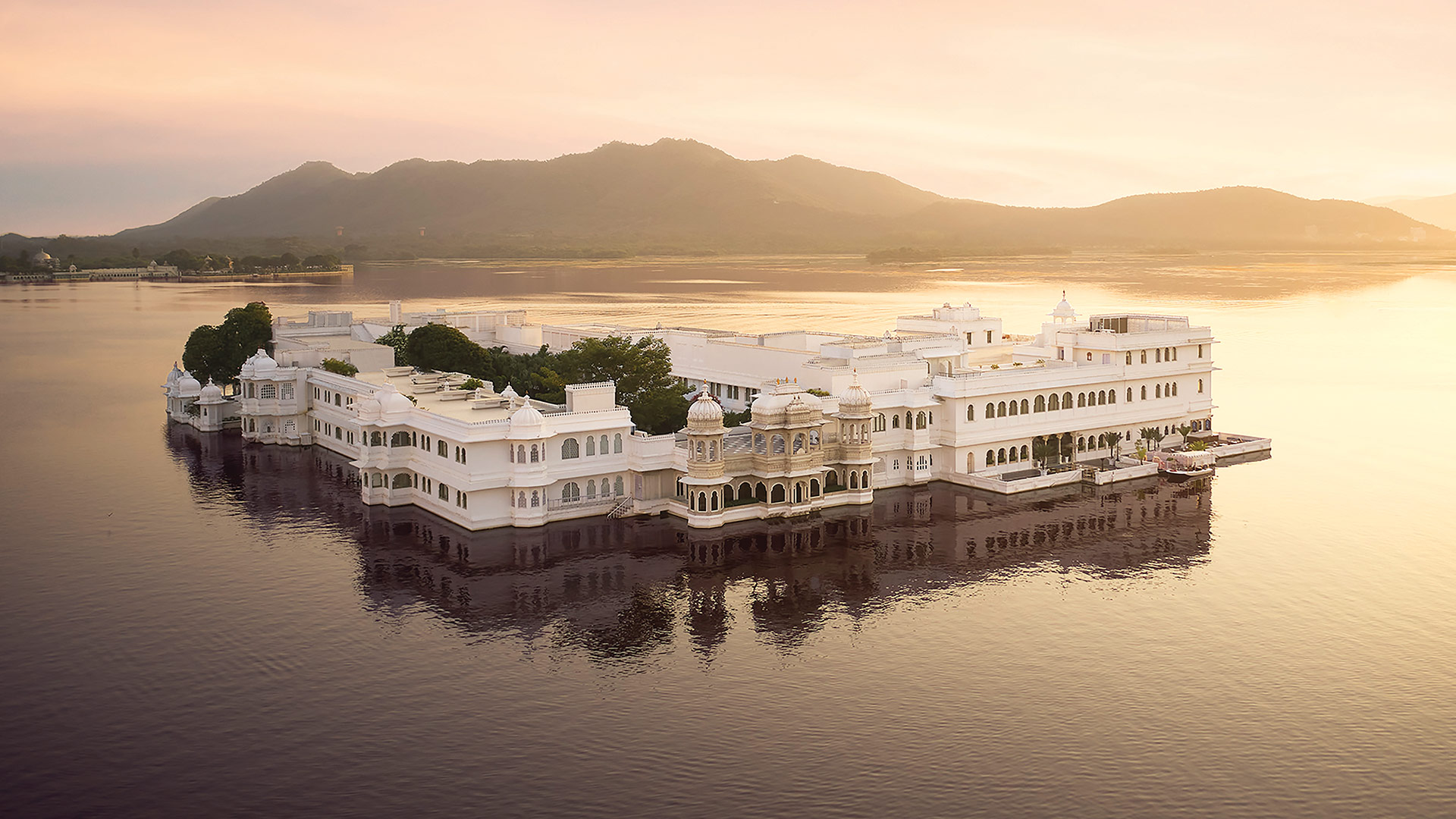 Taj Lake Palace Hotel