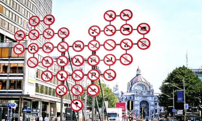 Tips on How to Behave Abroad 1 How to Behave Abroad