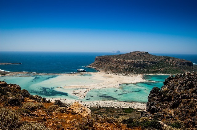 Brand New Luxury Hotel Opens in Crete