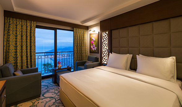Radisson Collection Opens in Budapest
