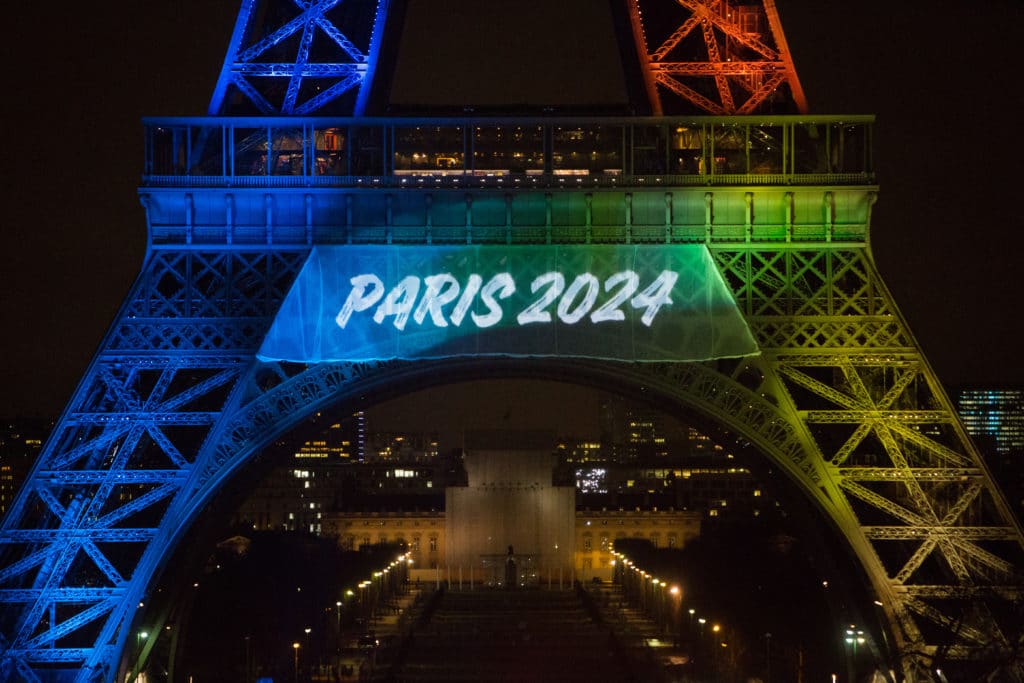 The Eiffel Tower in the Colors of Paris 2024 Rus Tourism News