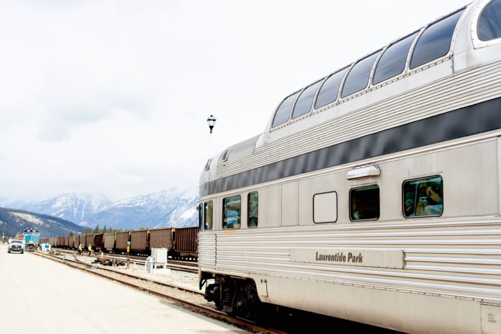 Fairmont Hotels & Resorts Partneres with VIA Rail Canada