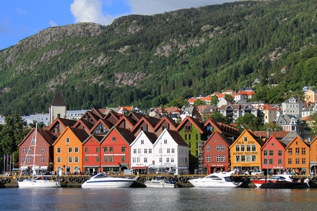 Finnair Starts Flights to Bergen and Tromsø