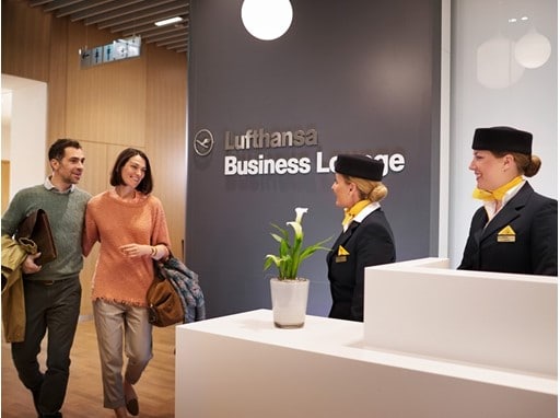 Lufthansa improves lounge services