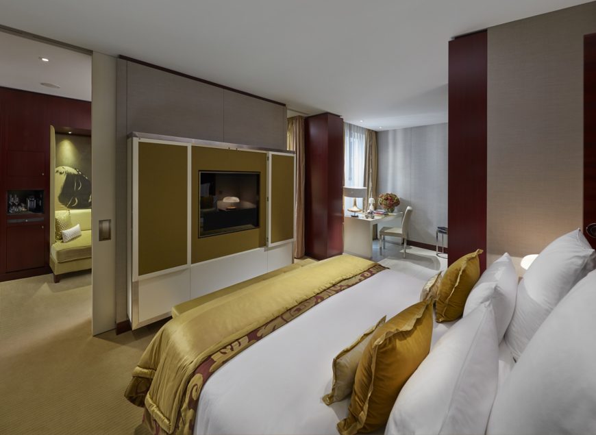 Mandarin Oriental partners with Christian Louboutin for Valentine’s Day package 1 paris 2016 suite junior suite 01