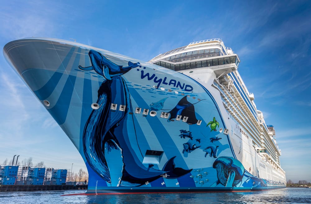 NorwegianBliss Copyright MeyerWerft