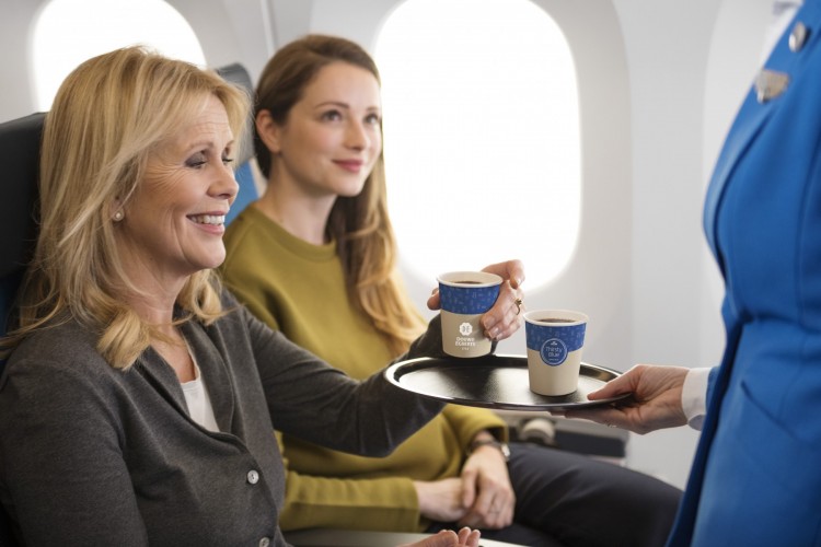 KLM Offers Douwe Egberts Coffee On Board