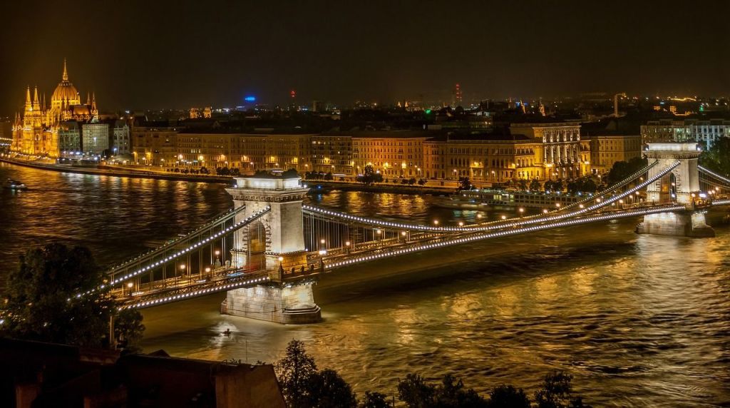 Radisson Collection Opens in Budapest