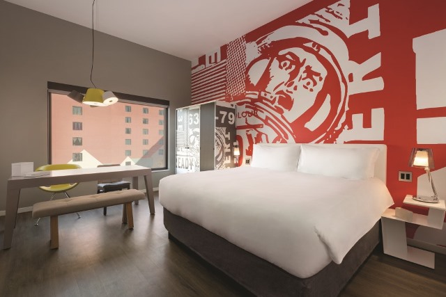 Radisson RED Opens in Plano, Texas