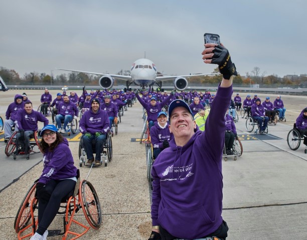 100 Wheelchair Users Pull Boeing 787 Dreamliner at Heathrow