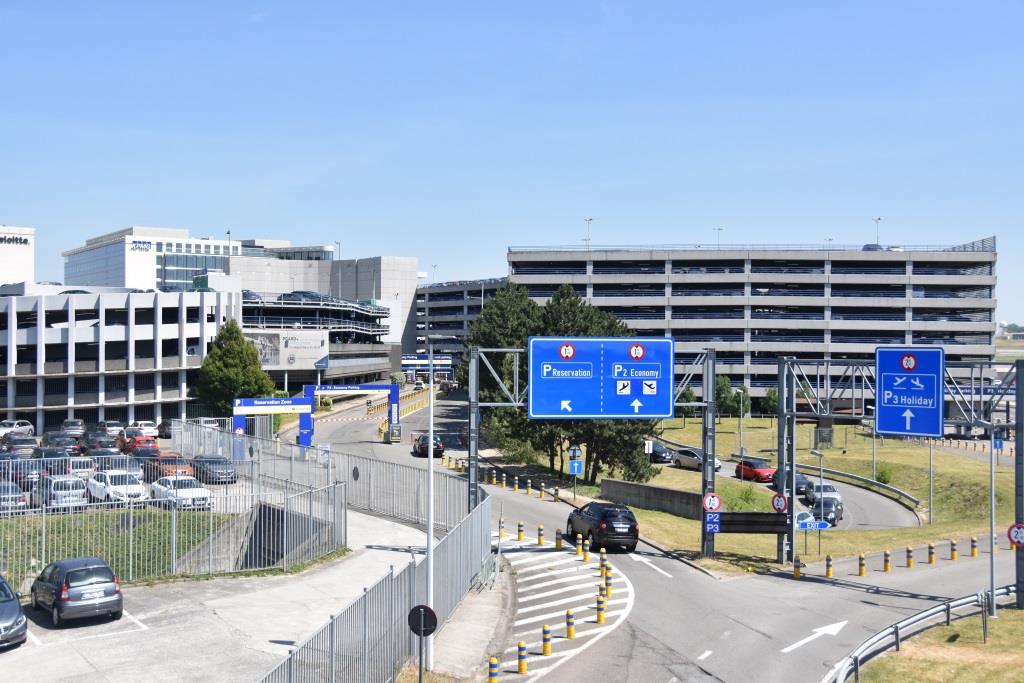 Brussels Airport to Provide Face Masks to Its Passengers