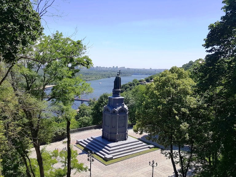 Volodymyrska Hill