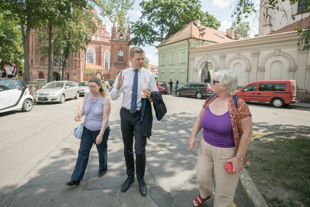 Vilnius Invites Tourists to Meet Locals, City Mayor is First Volunteer
