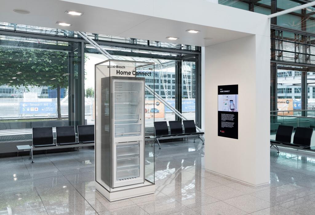 Munich Airport Hosts Exhibition by bayern design