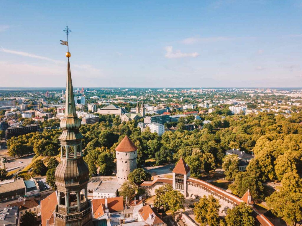 Europe Travel Guide 7 tallinn