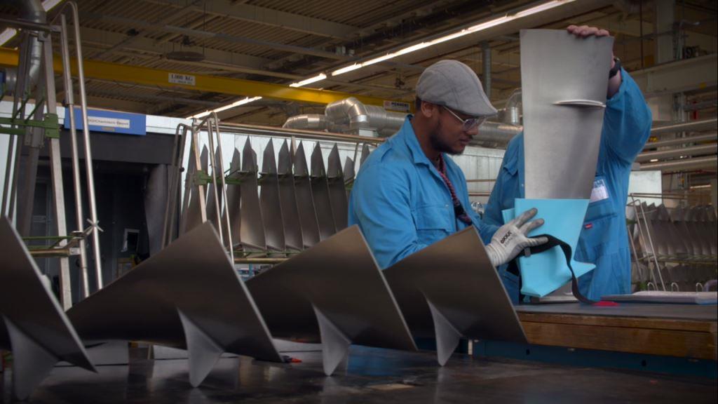 KLM Makes Tools from PET Bottles