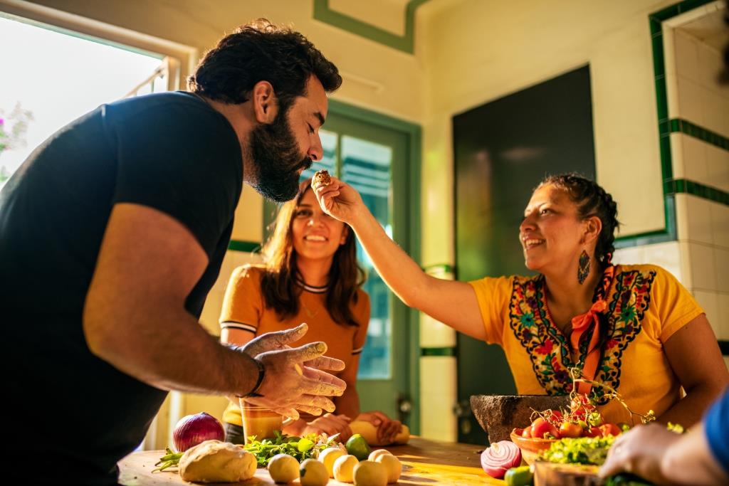 Airbnb Introducing “Cooking” on Airbnb Experiences