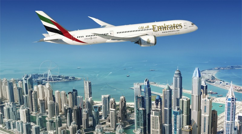 Emirates Orders 30 Boeing 787 Dreamliner