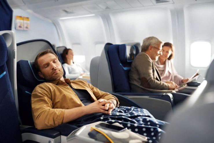 condor airlines hand baggage