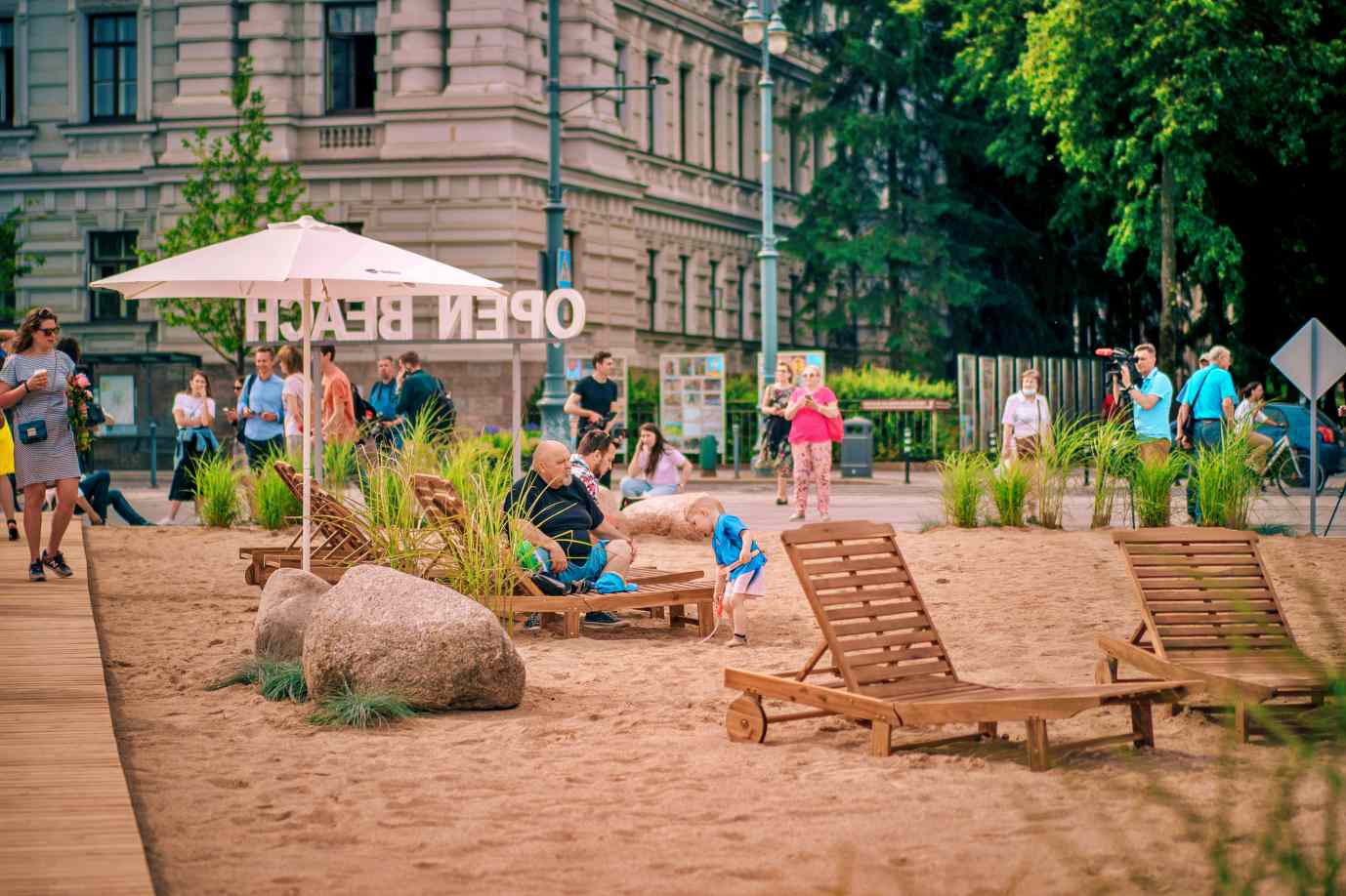 Largest Square in Vilnius Turns into Pop-Up Beach