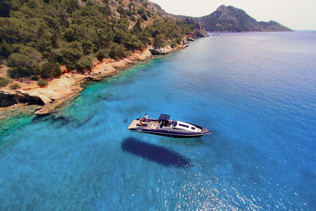 Spetses Cruising: Private Luxury Boat Voyages