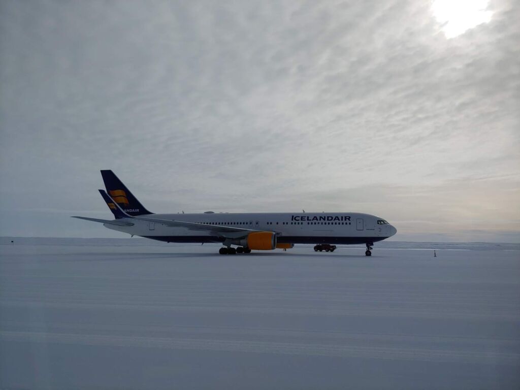 Icelandair Landed on the Antarctica Ice