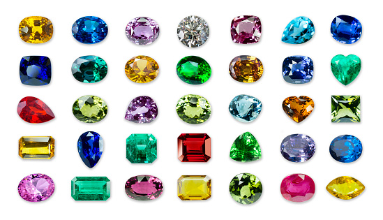 Gemstone Jewelry 2022: Top 7 Gemstone Pieces You Need to Know About 3 gem stones