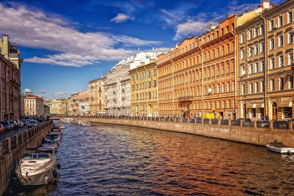 Flights to St. Petersburg