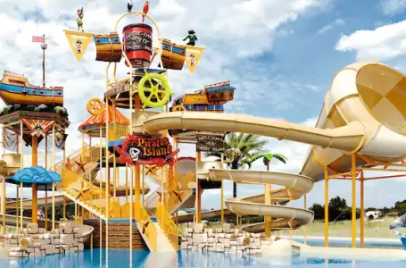 Hotels with Waterparks in Turkey