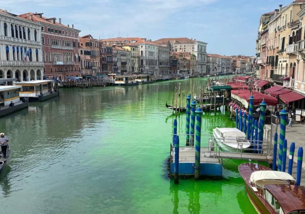 The Water in the Main Canal of Venice Goes Bright Green