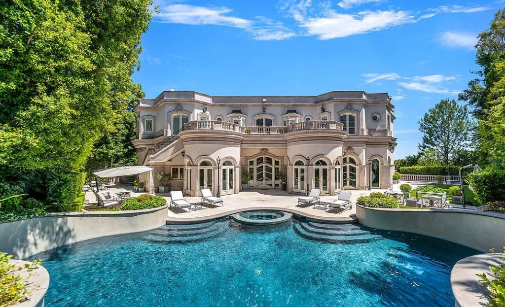 Mariah Carey's Favourite Beverly Hills Vacation Rental