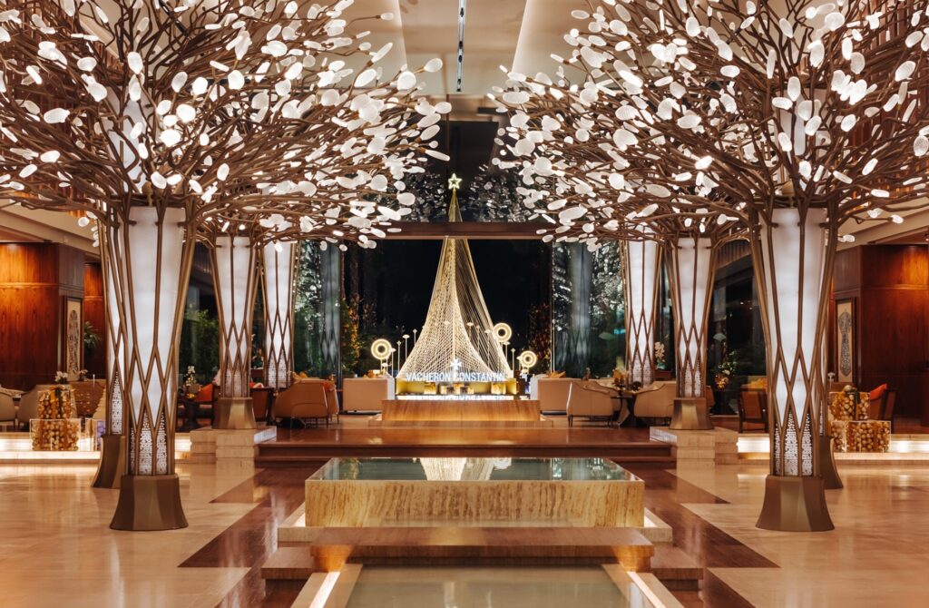 Mandarin Oriental Jumeira Unveils Vacheron Constantin Christmas Tree 9 Vacheron Constantin Christmas Tree