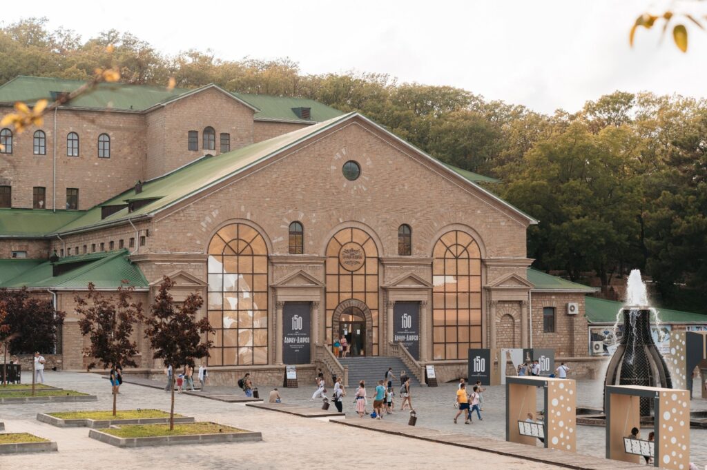 How Wine Tourism Is Blending Art, Culture, and Innovation in Europe’s Oldest Cities 3 Wine Tourism in Russia