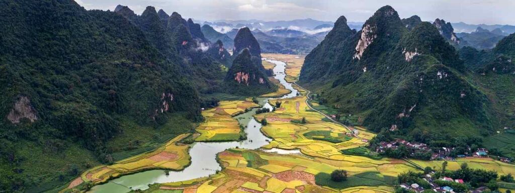 Asia Travel Guide 7 vietnam
