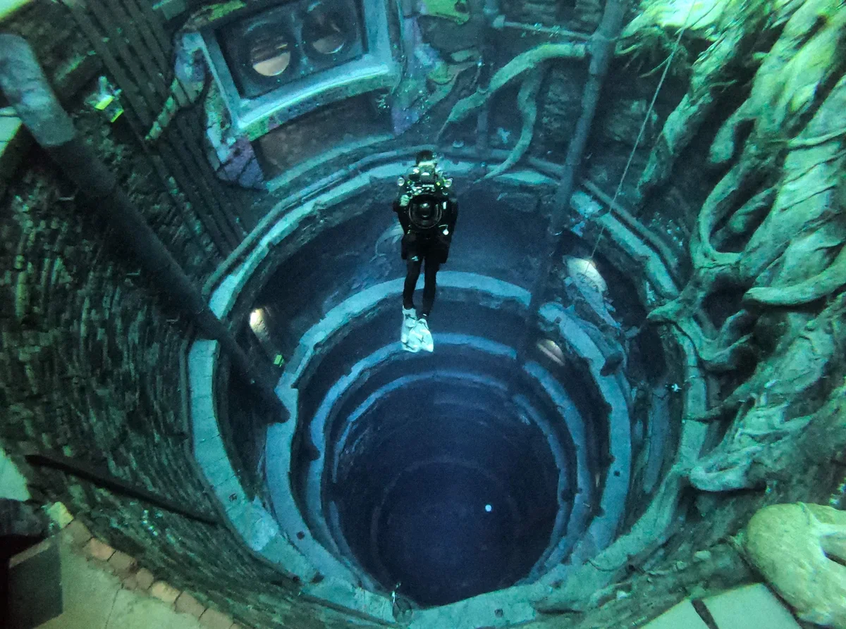The World's Most Spectacular Pools 3 Deep Dive Dubai