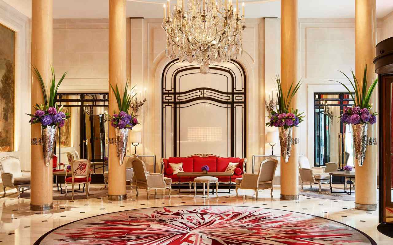 Hotels in Paris Awarded with Three MICHELIN Keys 7 Plaza Athénée
