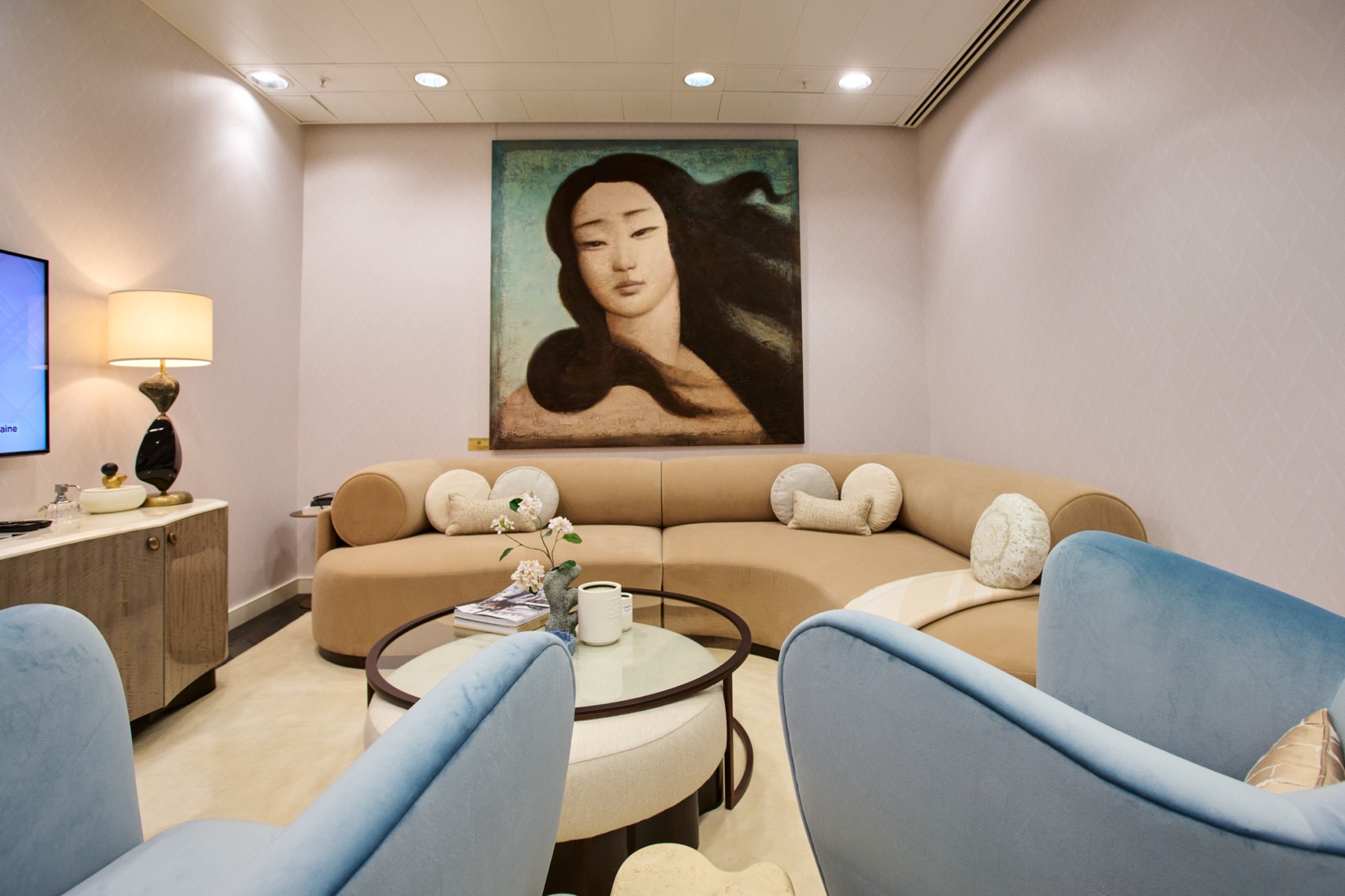 The World’s Most Exclusive Private Jet Terminals and FBOs 5 Heathrow Airport private jet terminal