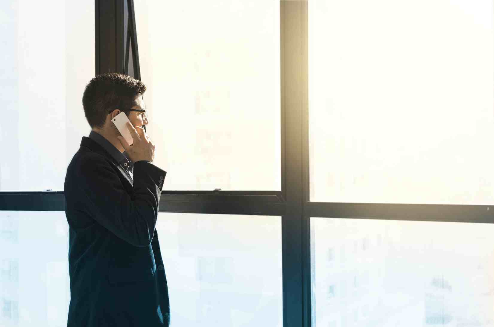 Turkey Blocks Access to Major eSIM Providers Popular Among Travelers 2 phone