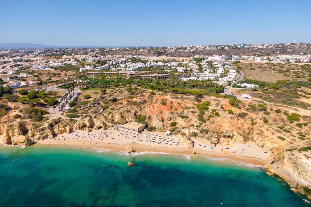Portugal’s Algarve Welcomes First Kimpton Resort with Beachfront Spa and Bold Mediterranean Design
