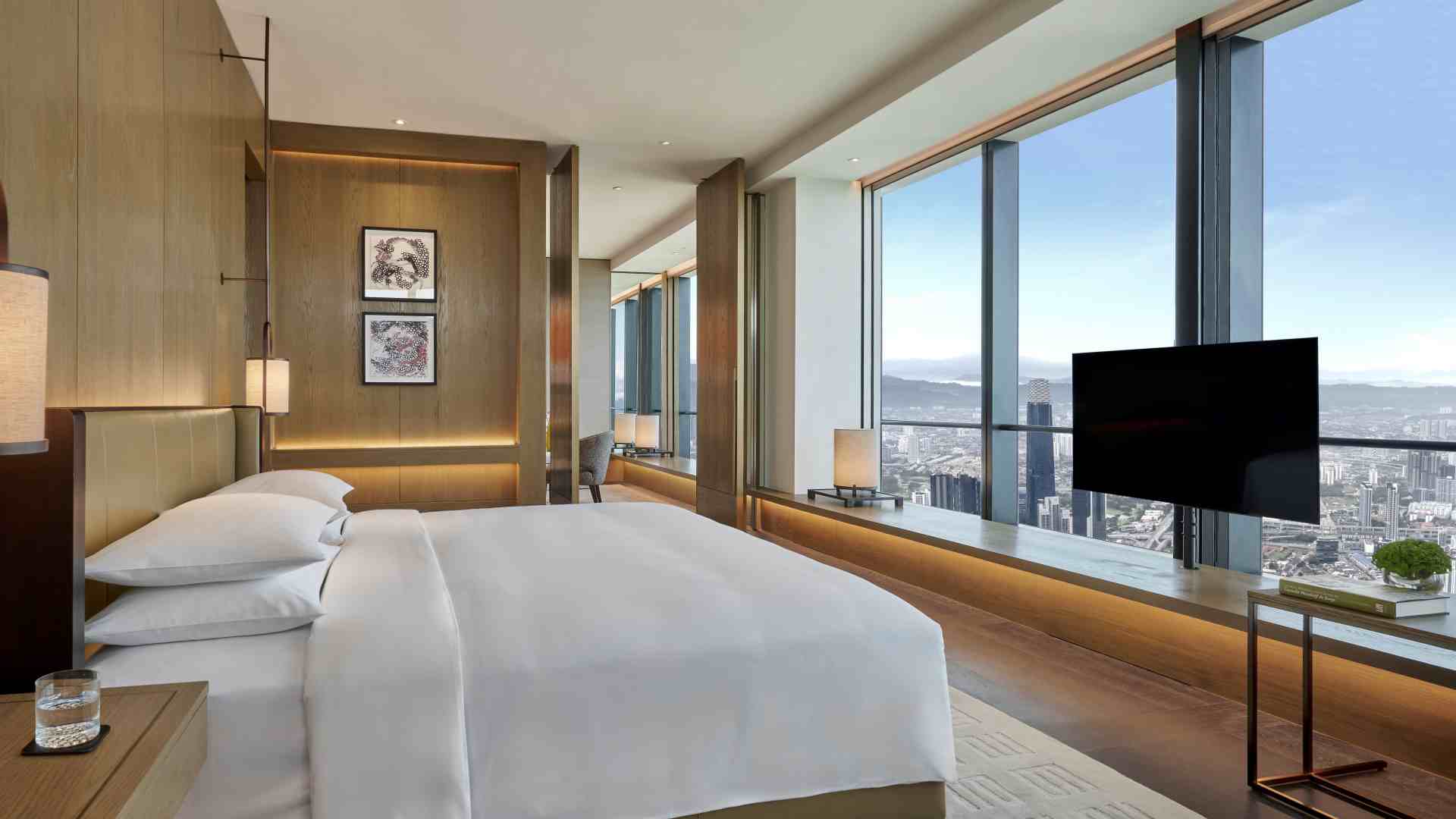 吉隆坡帕克·卢普尔（Park Hyatt Kuala Lumpur）在东南亚最高的摩天大楼开放