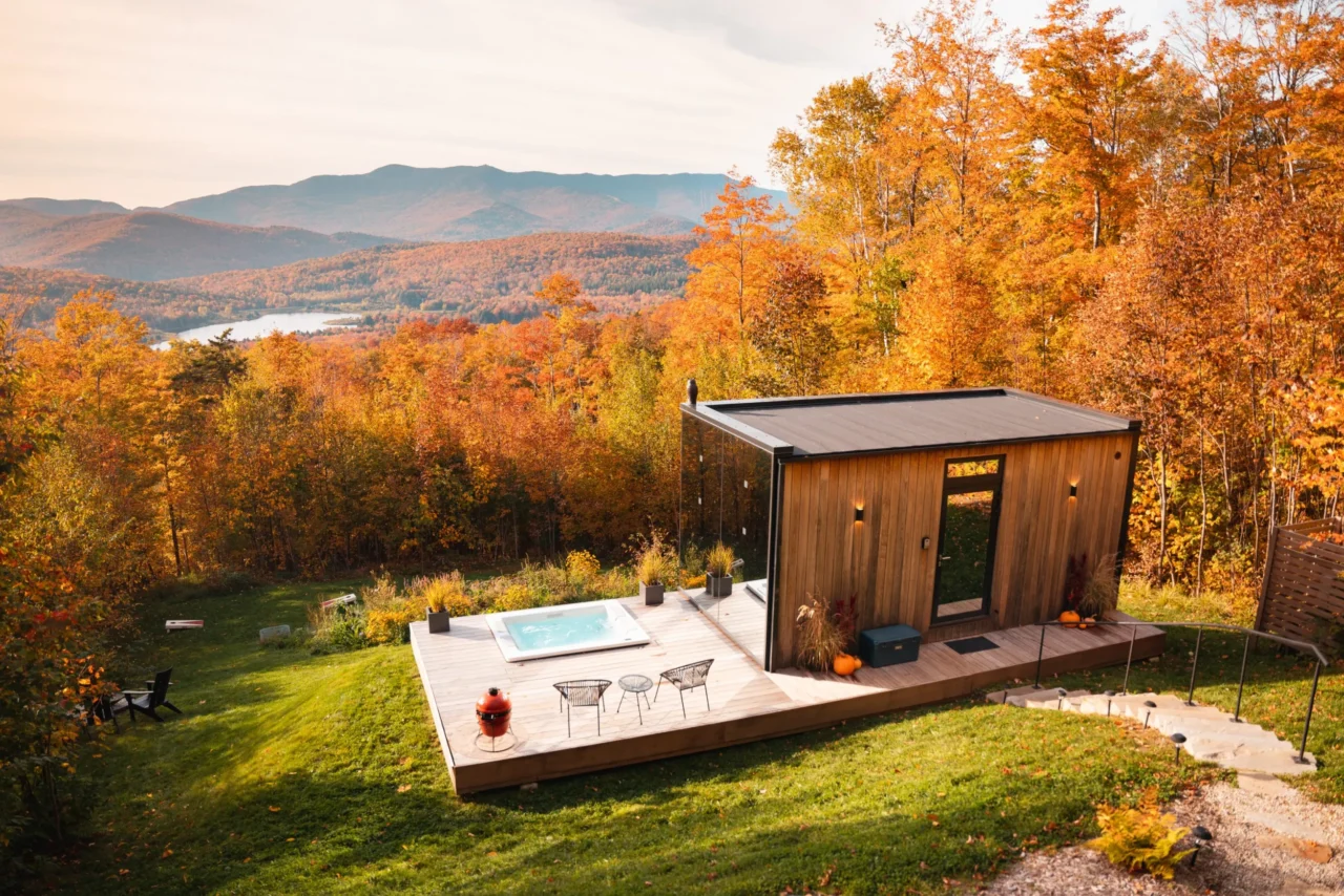Gen Z Travelers Redefine Fall Getaways with Affordable Luxury 12 airbnb