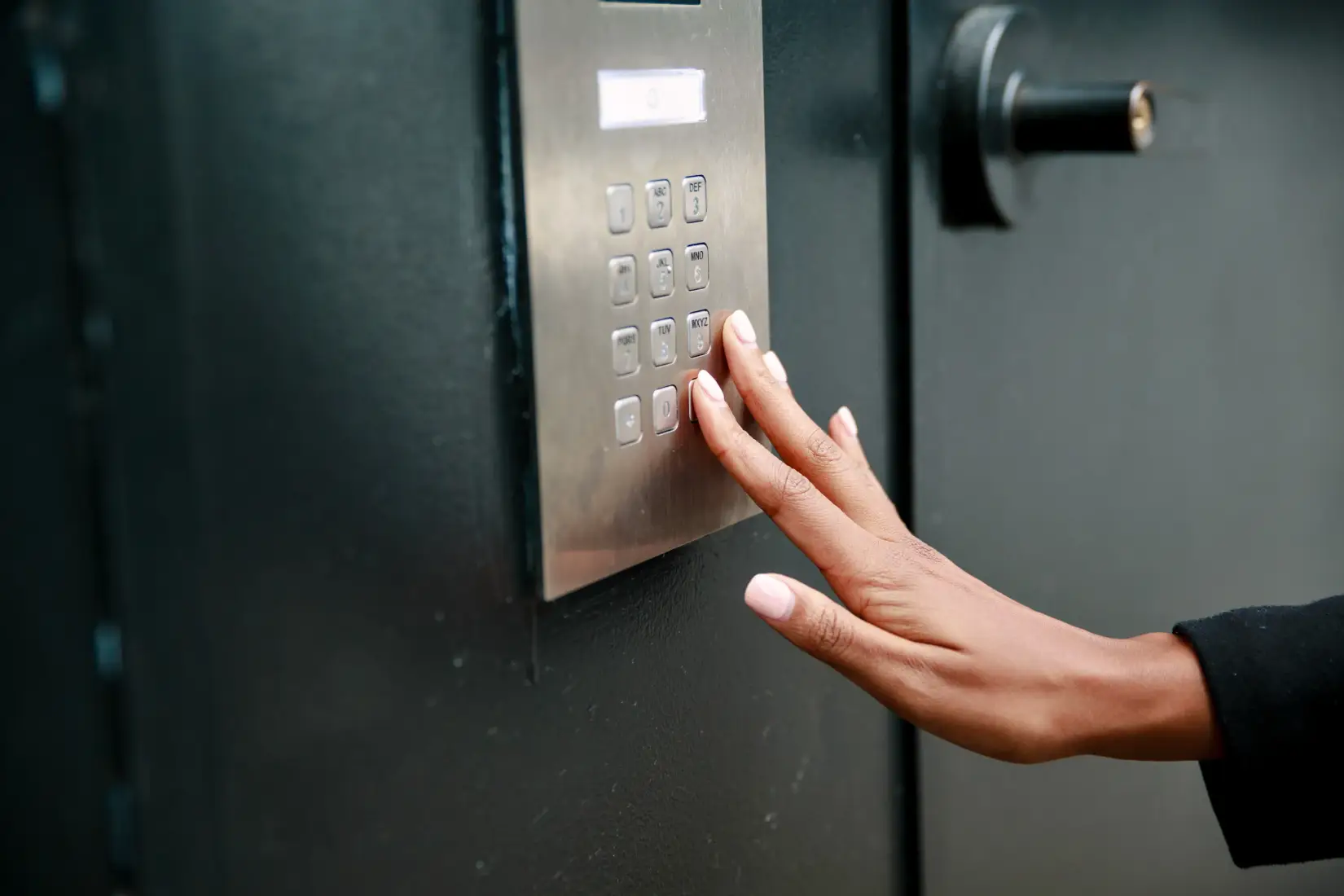 Airbnb Expands Anti-Party Technology ahead of New Year