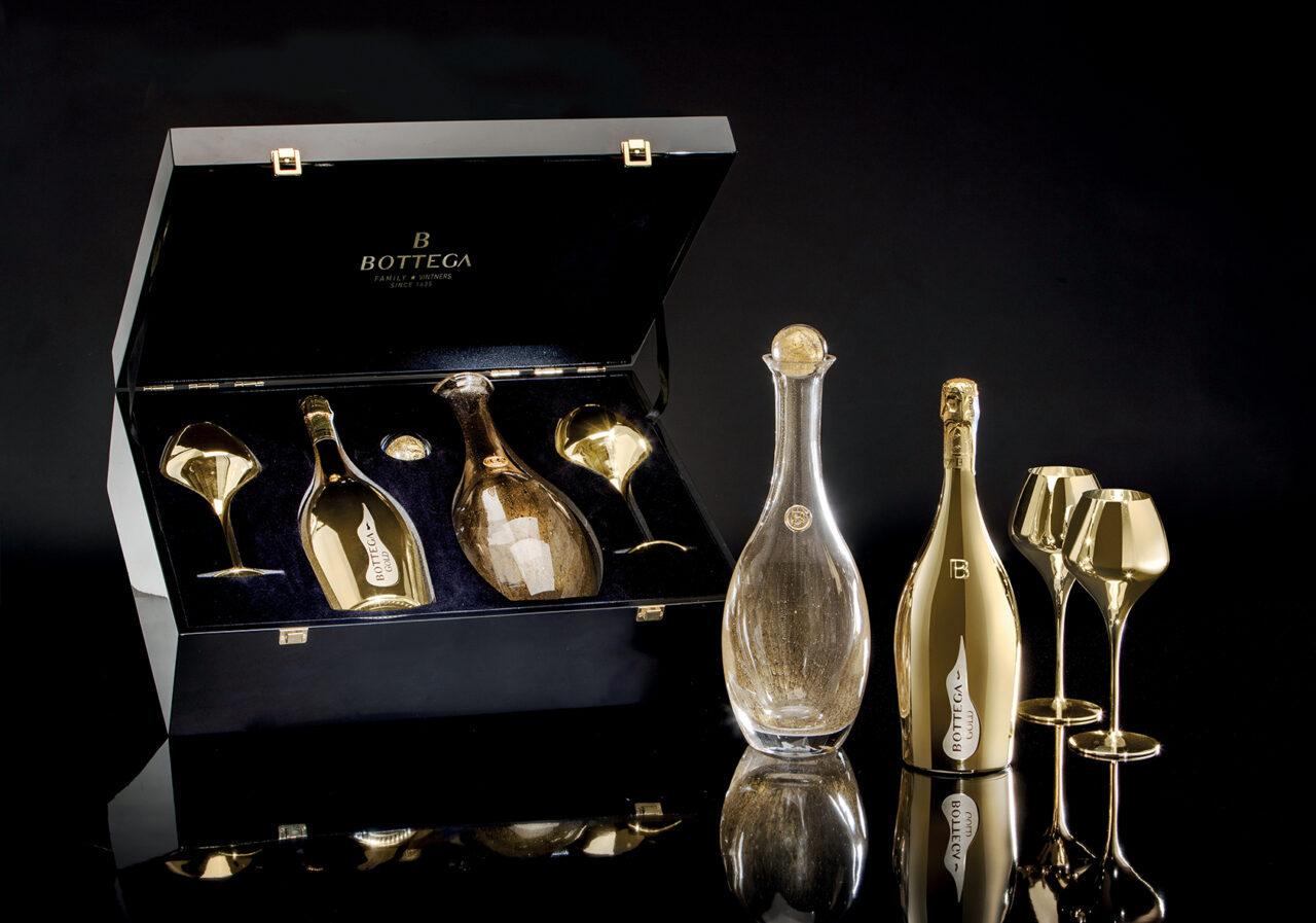 Bottega Unveils Oro di Venezia – a Rare Murano-Blown Glass Edition for Collectors 4 Bottega
