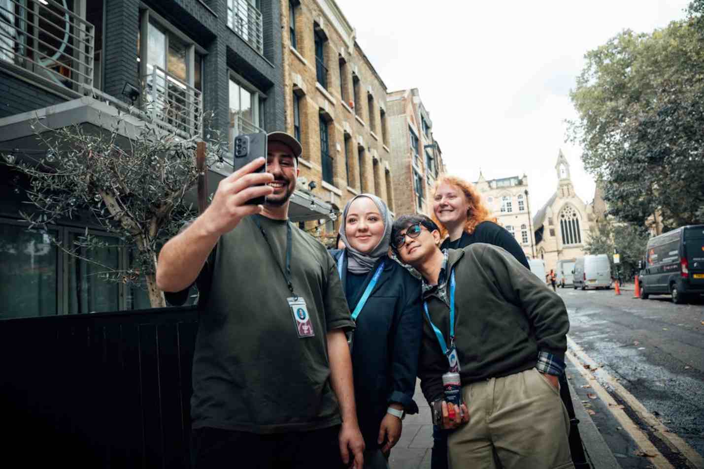 A Traveller’s Guide to Unforgettable London Team Building Activities 3 team building