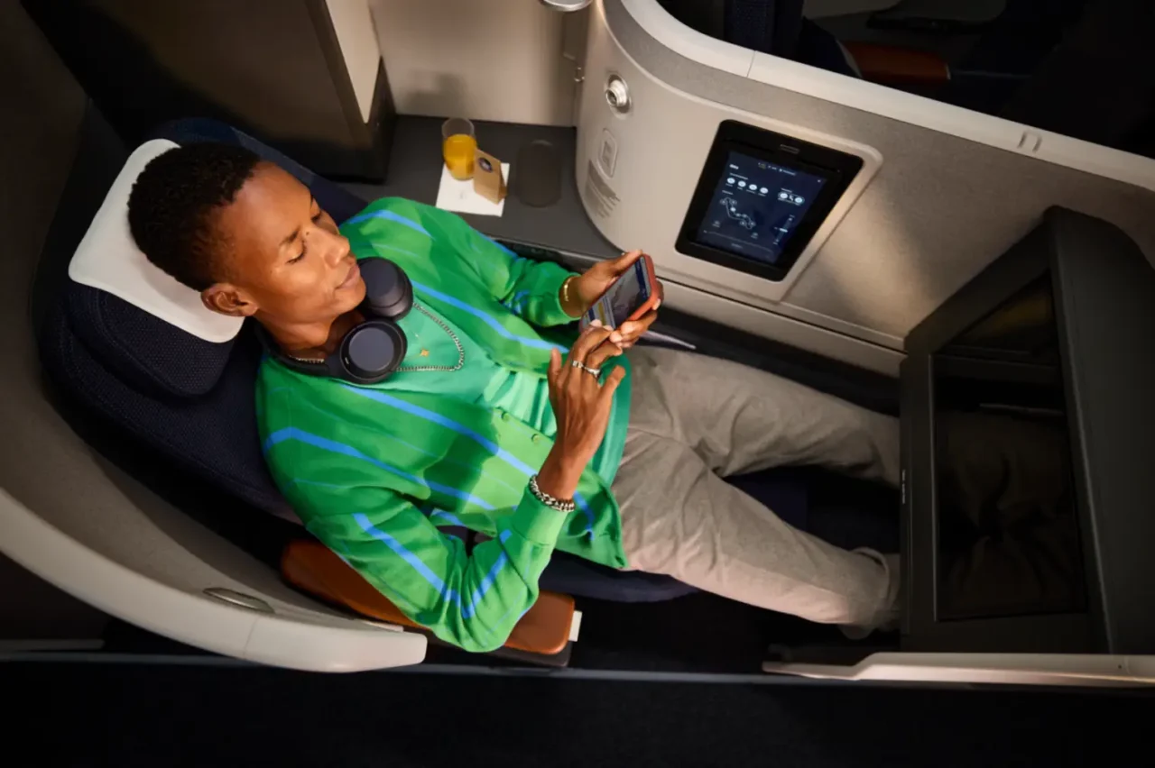 Allegris Business Class Seats in the Boeing 787-9 Now Available for Booking 6 Allegris