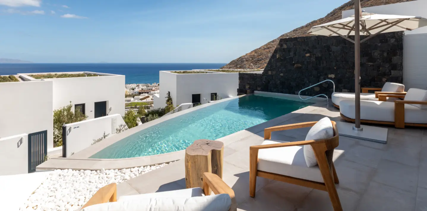 Hilton’s LXR Brand Debuts in Greece with New Santorini Luxury Retreat
