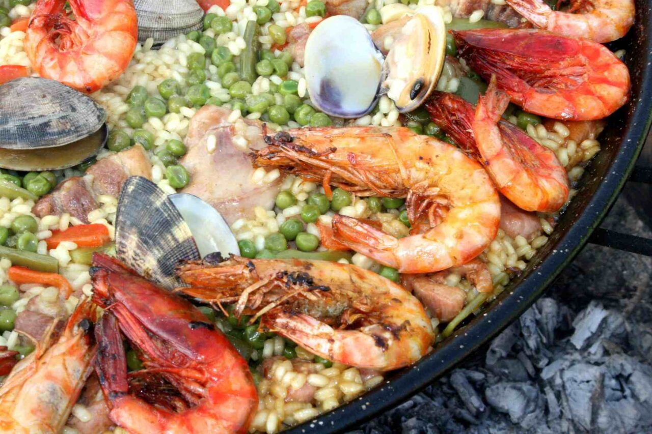 Spain Roundup: 1 in 10 Restaurants Gets Virus Alerts 11 paella