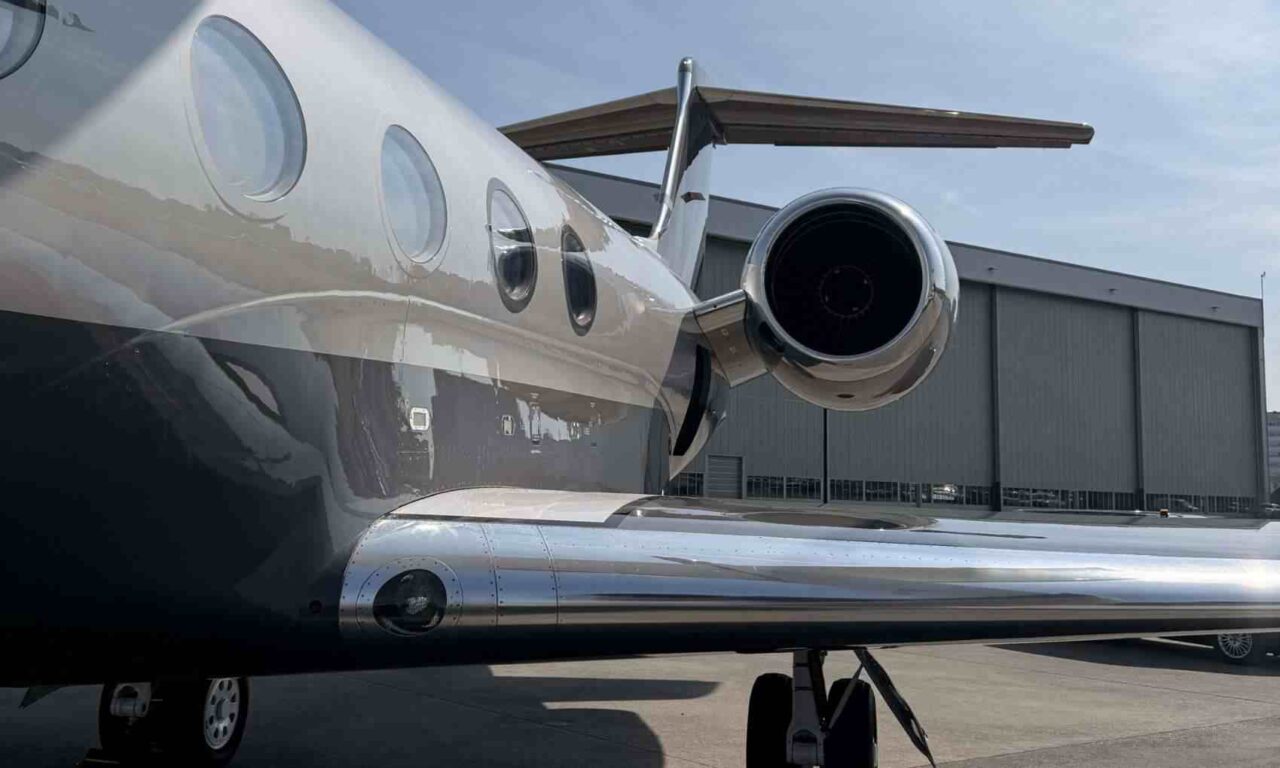 Luxaviation UK Adds Gulfstream G550 to Charter Fleet 6 Luxaviation UK